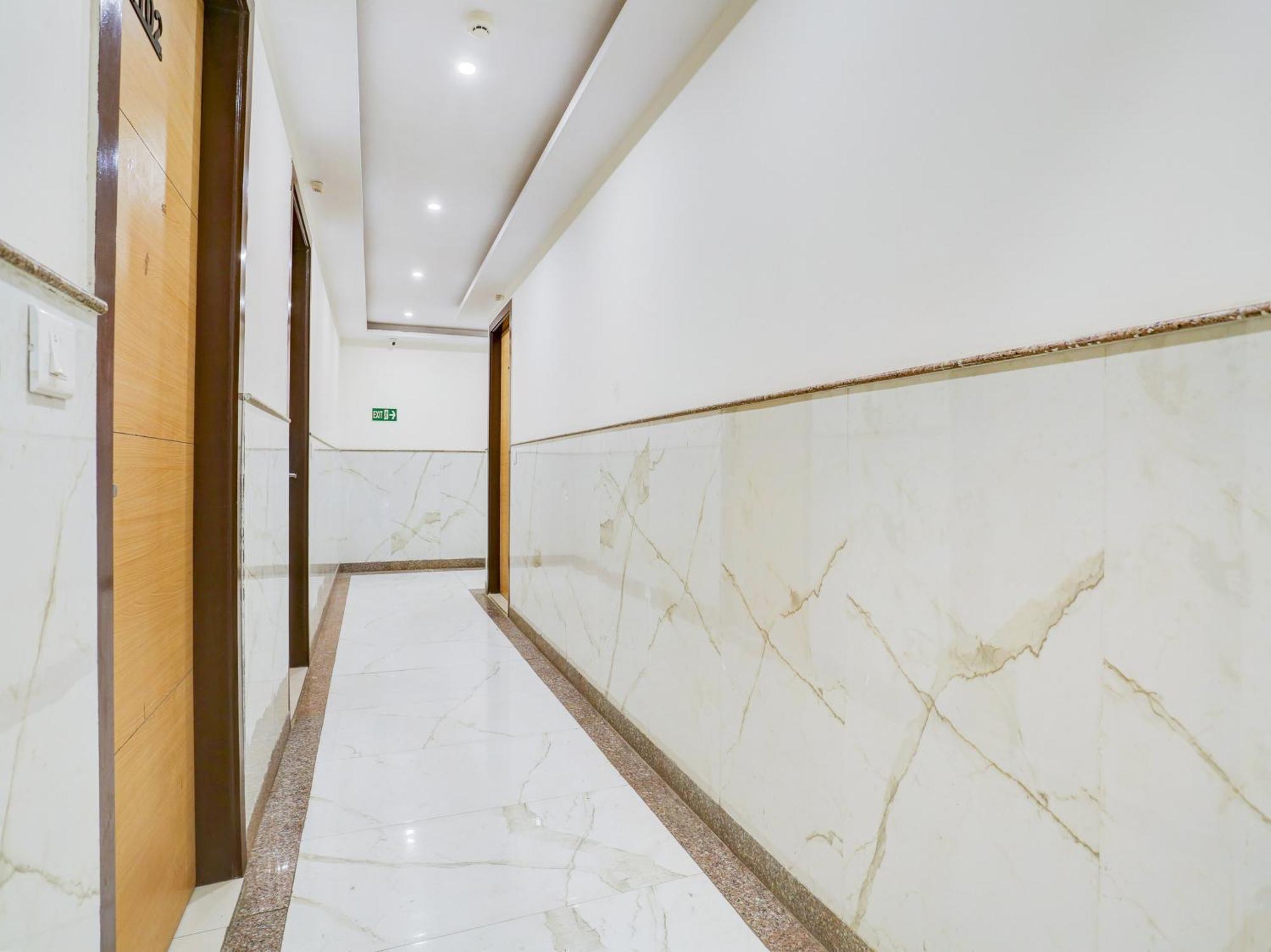 Collecion O White House Nova Deli Exterior foto